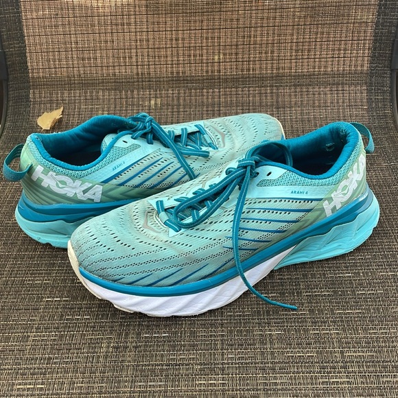 Hoka Run Arahi 9 Sneakers - Nice Condition - Picture 1 of 8